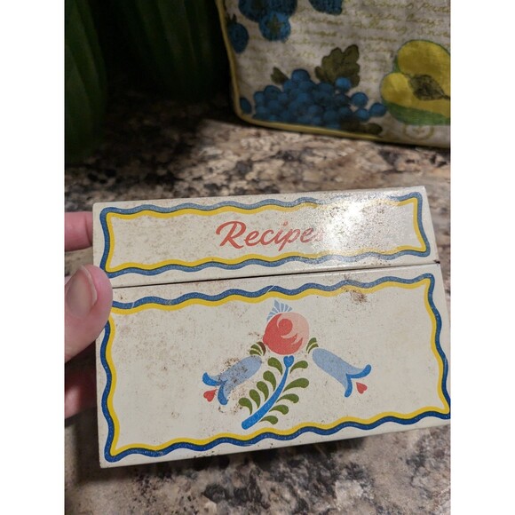 Vintage White Ohio Art Co Tin Litho Recipe Box Metal Toleware PA Dutch Grandma - Picture 2 of 11